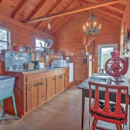 Вілла Ark Bunkhouse Fredericksburg Hideaway With Hot Tub Екстер'єр фото