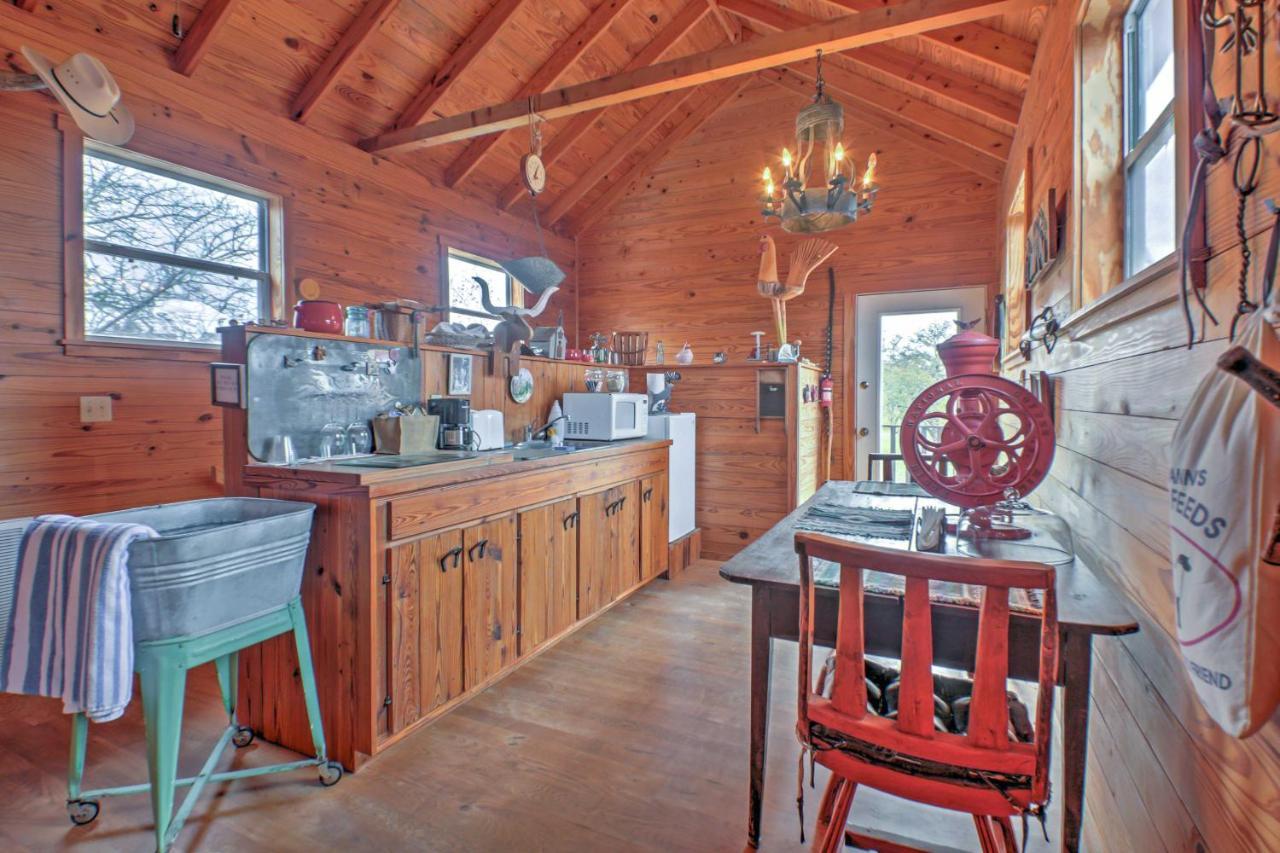 Вілла Ark Bunkhouse Fredericksburg Hideaway With Hot Tub Екстер'єр фото