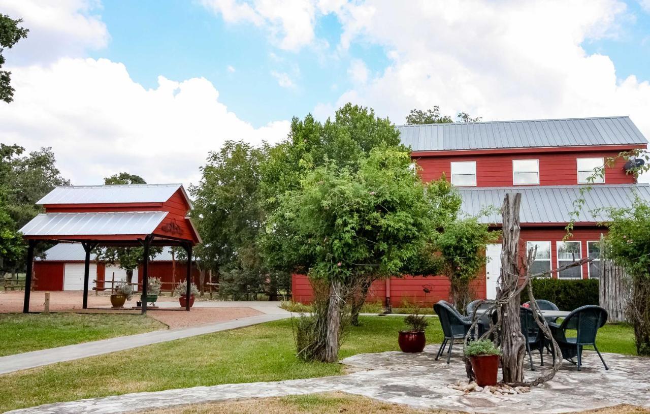 Вілла Ark Bunkhouse Fredericksburg Hideaway With Hot Tub Екстер'єр фото