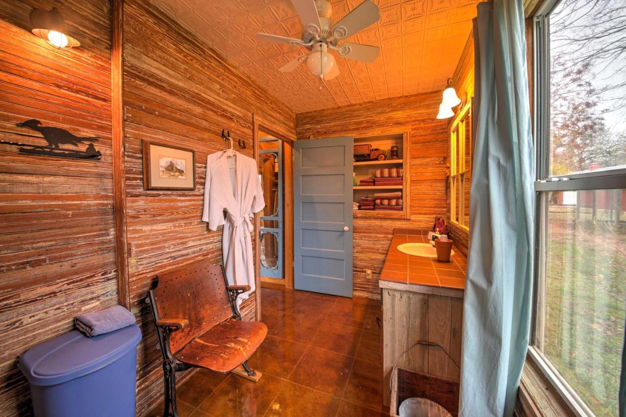 Вілла Ark Bunkhouse Fredericksburg Hideaway With Hot Tub Екстер'єр фото