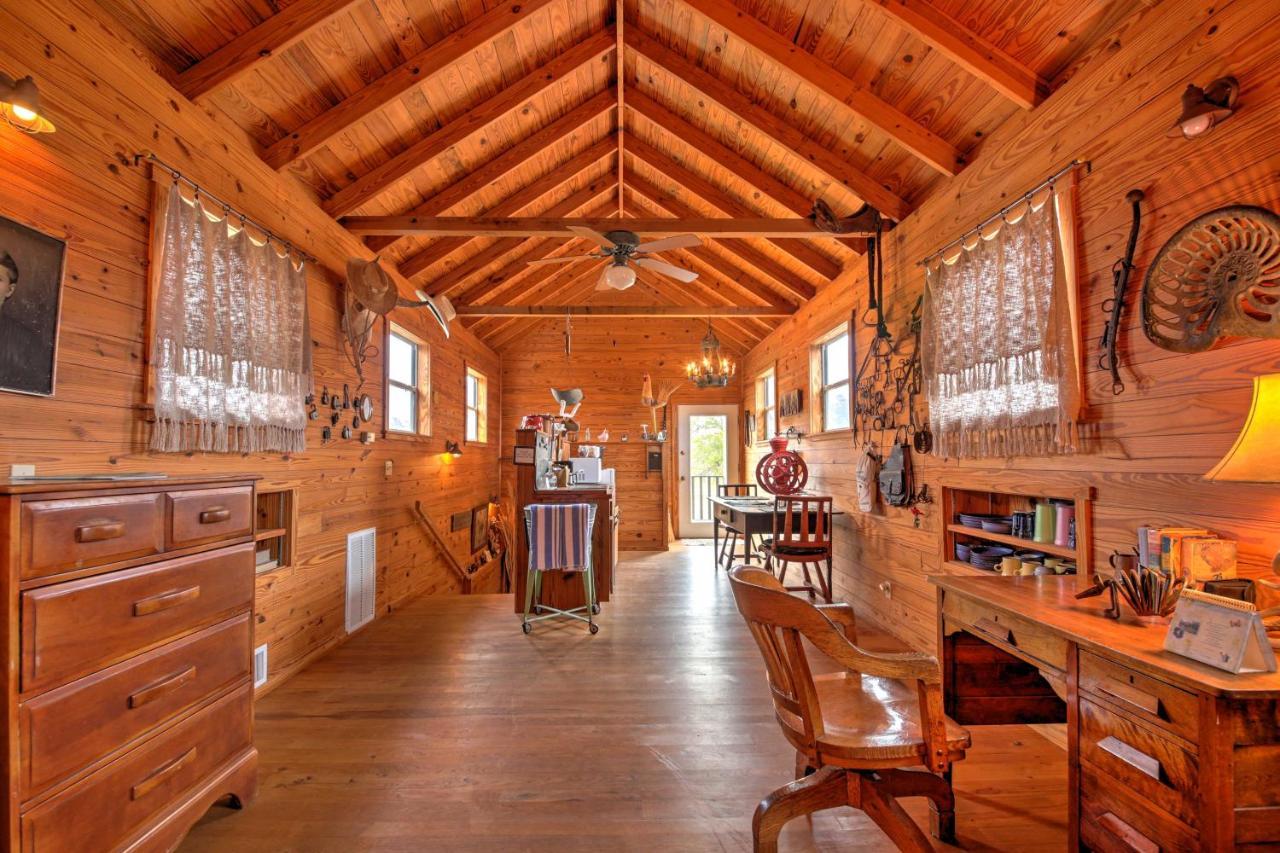 Вілла Ark Bunkhouse Fredericksburg Hideaway With Hot Tub Екстер'єр фото