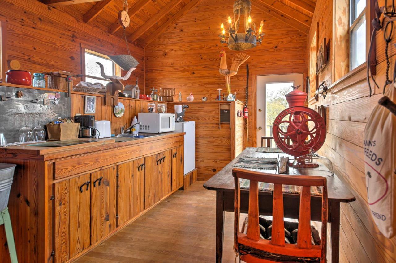 Вілла Ark Bunkhouse Fredericksburg Hideaway With Hot Tub Екстер'єр фото